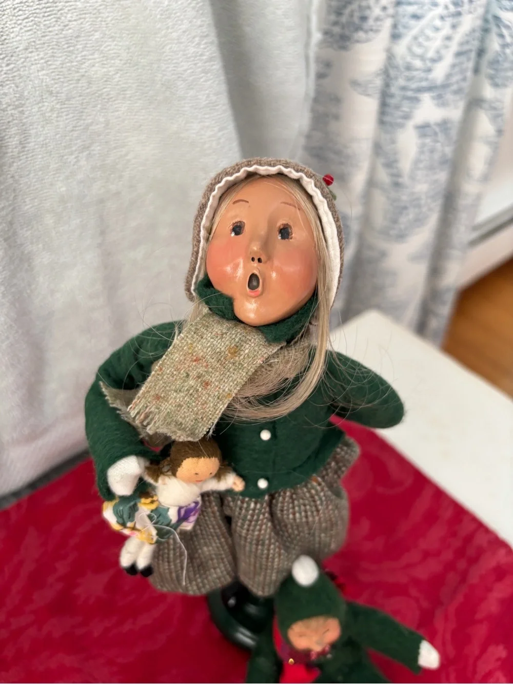 Byers' Choice Carolers- 4 piece doll vendor set.